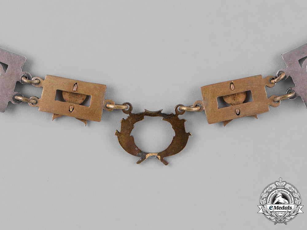 spain,_franco_period._an_order_of_the_cross_of_st._raymond_of_peñafort,_collar_of_honor,_c.1950_c18-032905_1_1_1_1_1_1