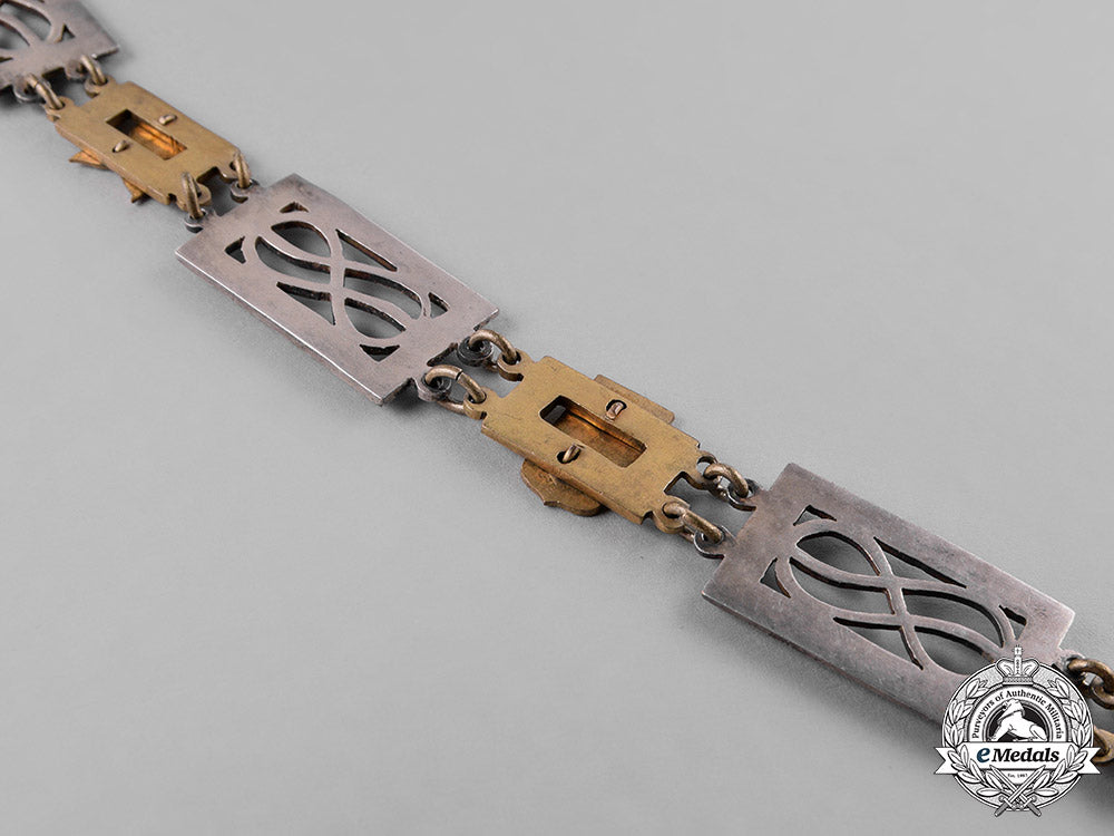 spain,_franco_period._an_order_of_the_cross_of_st._raymond_of_peñafort,_collar_of_honor,_c.1950_c18-032907_1_1_1_1_1_1