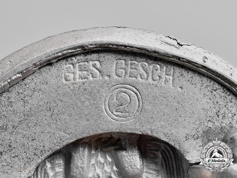 germany,_drk._a_second_pattern_german_red_cross_officer_buckle,_by_c.e._juncker_c18-033827