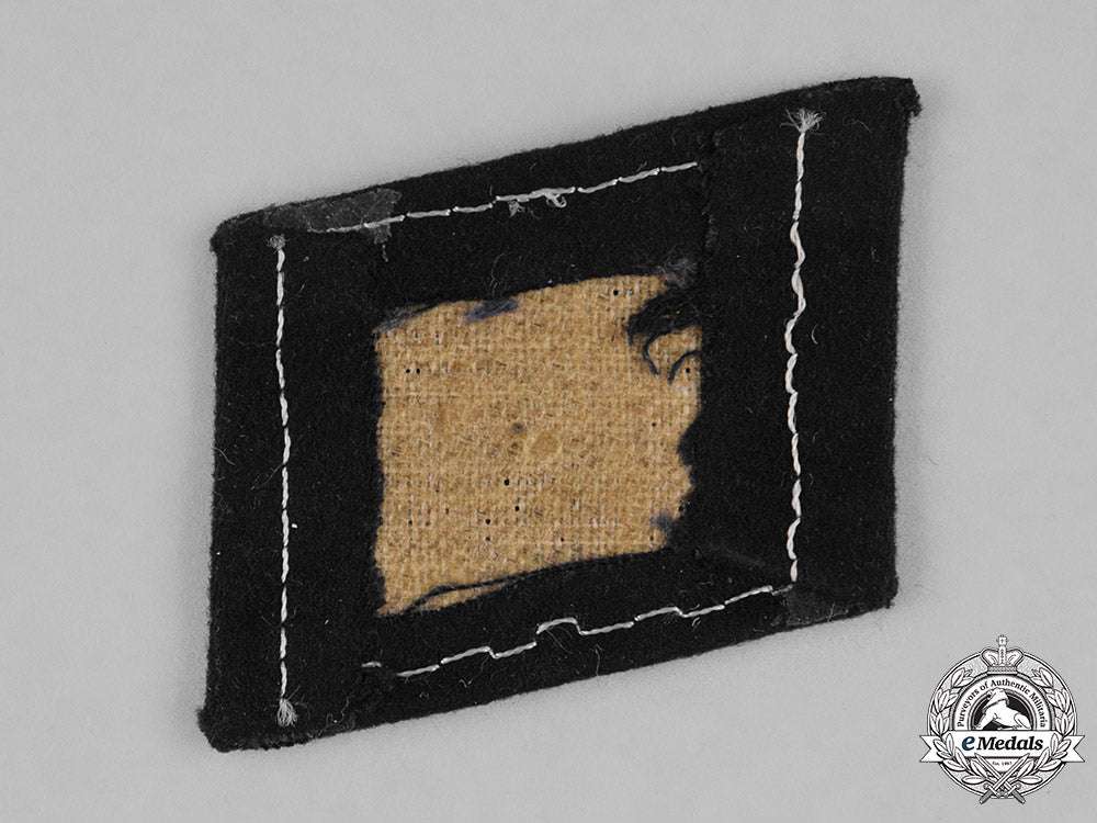 germany,_ss._an18_th_freiwilligen_waffen-_ss_panzer_grenadier_division_horst_wessel_collar_tab_c18-033833_1