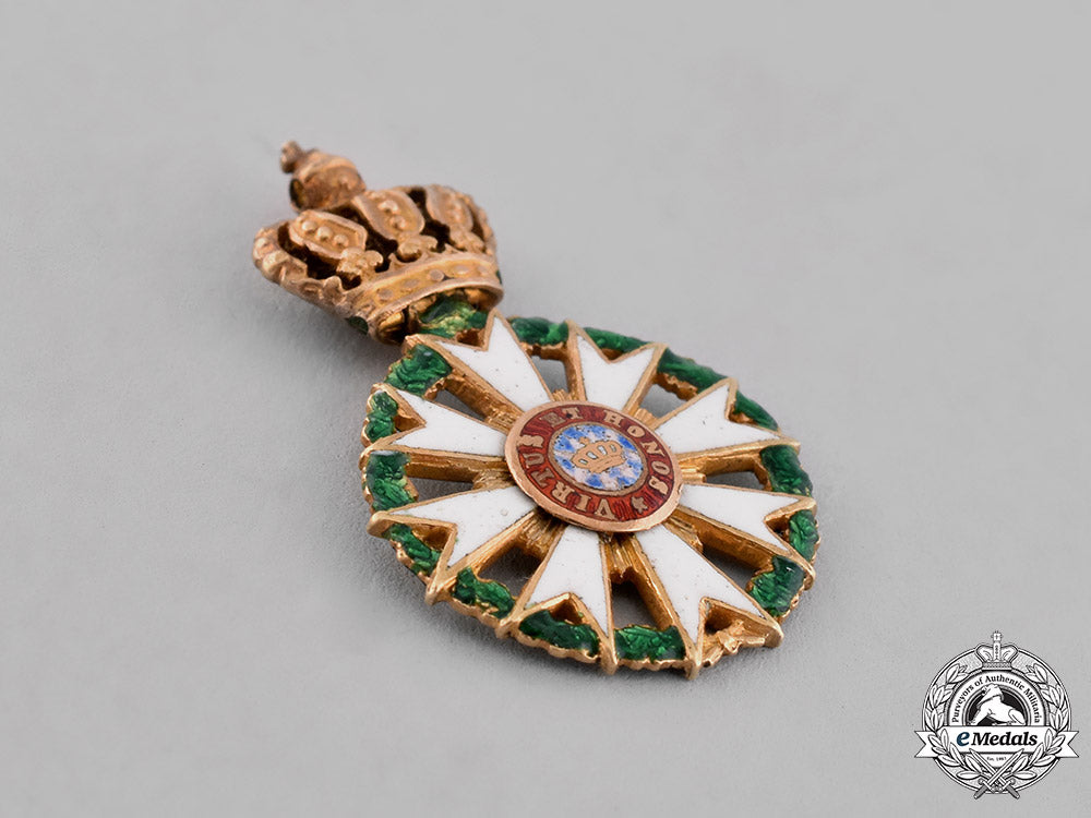 bavaria,_kingdom._an_order_of_merit_of_the_crown_in_gold,_miniature,_c.1870_c18-034303_1_1_1