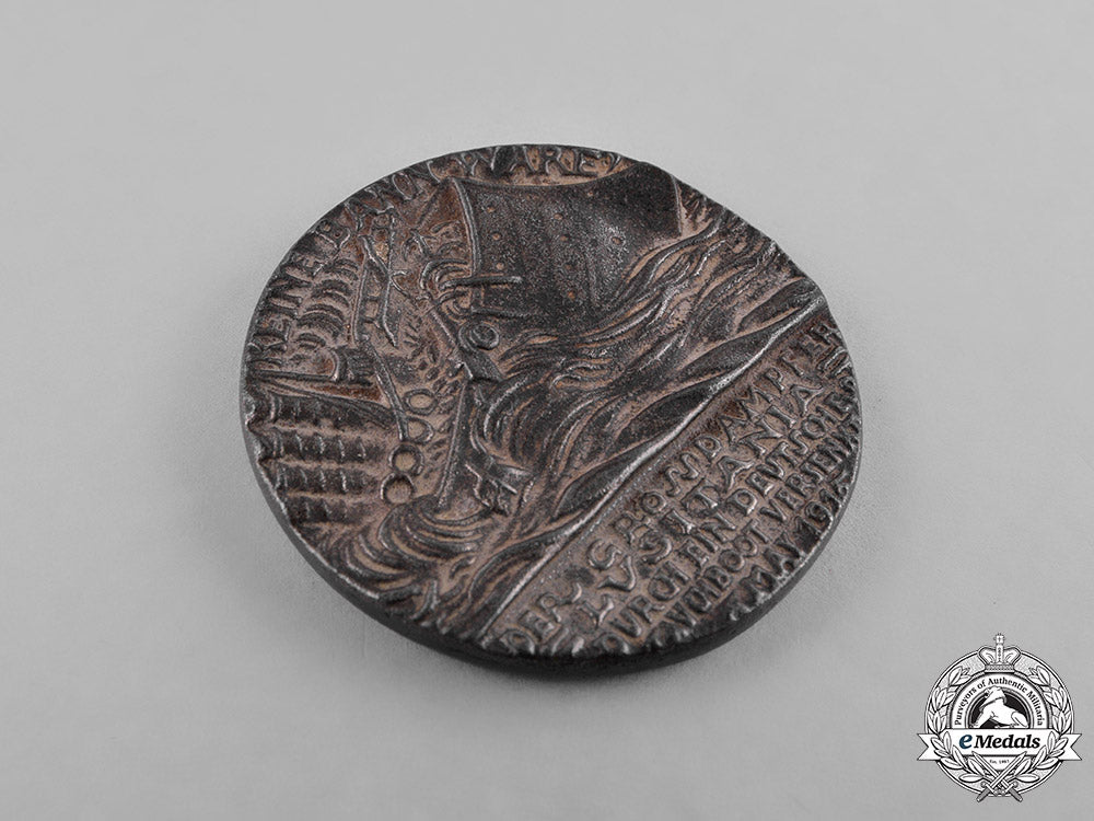 united_kingdom._a_first_war_british_rms_lusitania_propaganda_medal_c18-035610