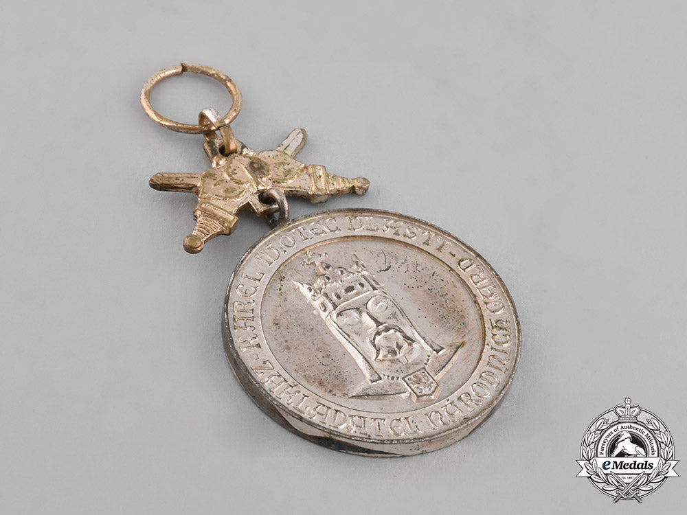 czechoslovakia,_republic._a_medal_for_merit_and_loyalty,_ii_class_c18-036052