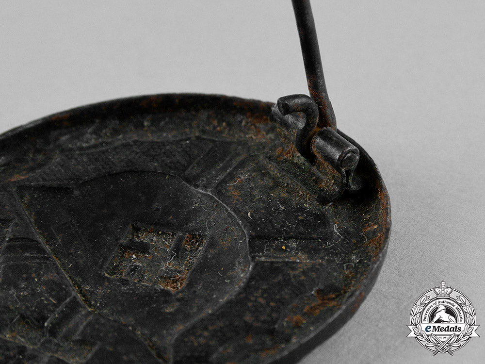 germany,_wehrmacht._a_second_war_wound_badge,_black_grade,_by_hymmen&_co._c18-036130