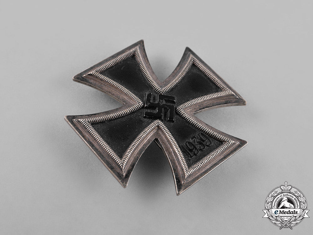 germany,_wehrmacht._a1939_iron_cross_first_class_c18-036188