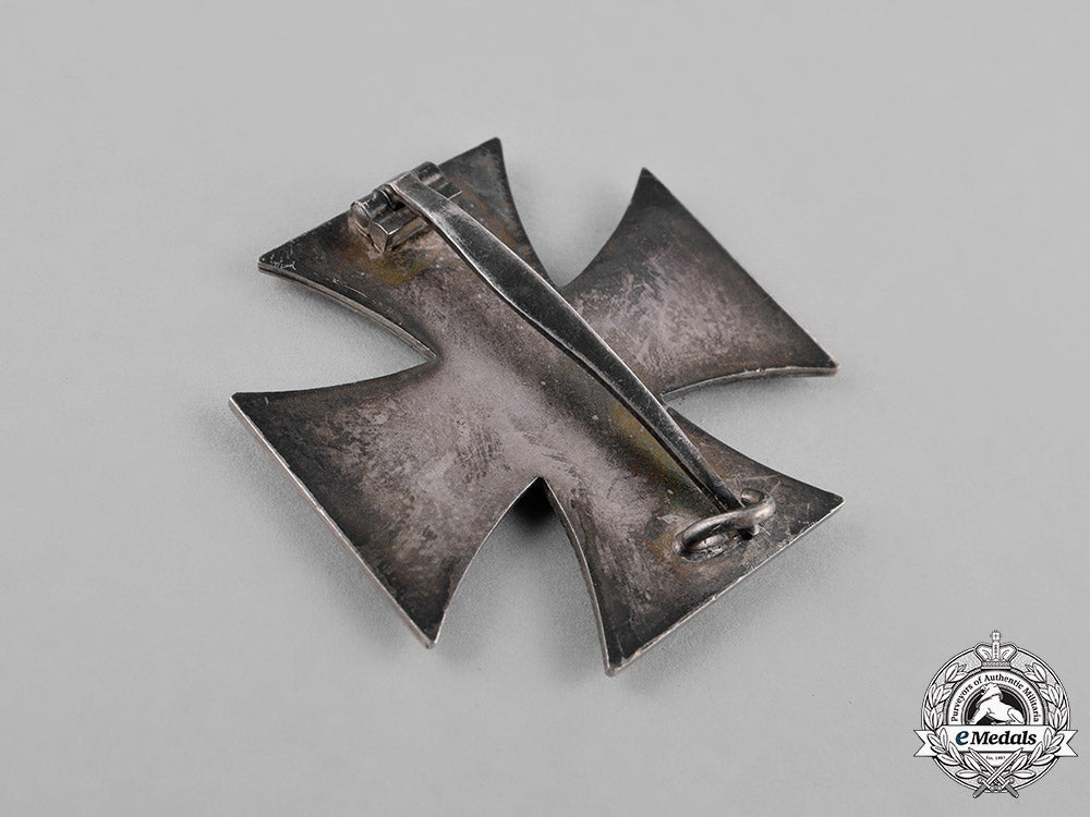 germany,_wehrmacht._a1939_iron_cross_first_class_c18-036189