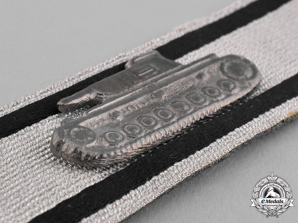 germany._wehrmacht._a_tank_destruction_badge,_silver_grade,1957_version_c18-036925