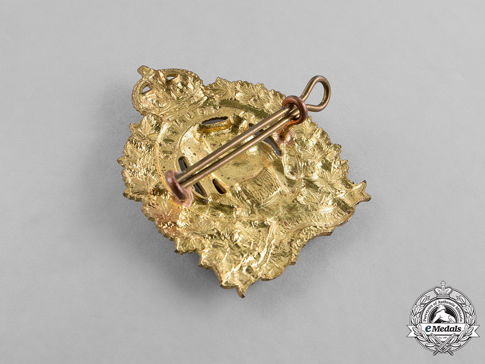 canada._a_lot_of_five_second_war_cap_badges_c18-038006