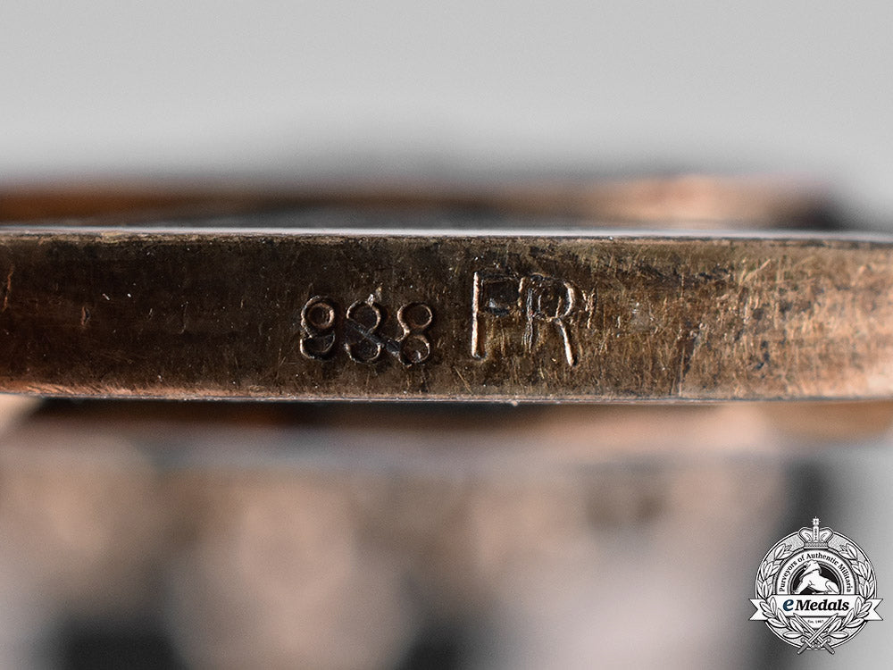 prussia,_kingdom._a_house_order_of_hohenzollern,_knight’s_cross_with_swords,_by_friedländer,_c.1914_c18-038265