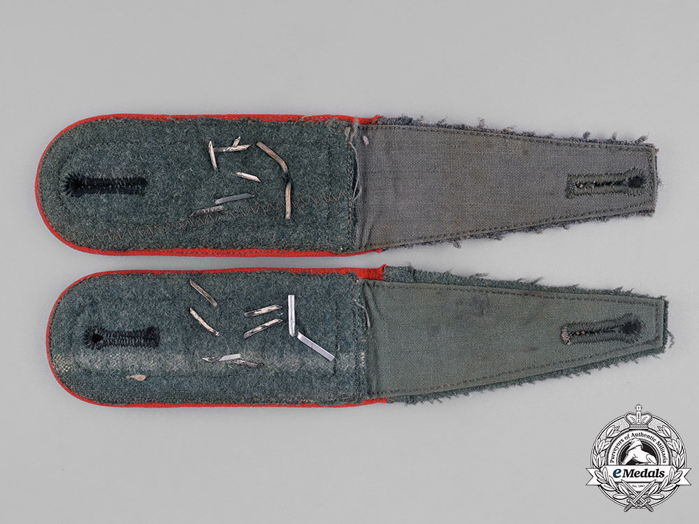 germany,_heer._a_pair_of_heer(_army)_artillery_feldwebel’s_shoulder_straps_c18-039502