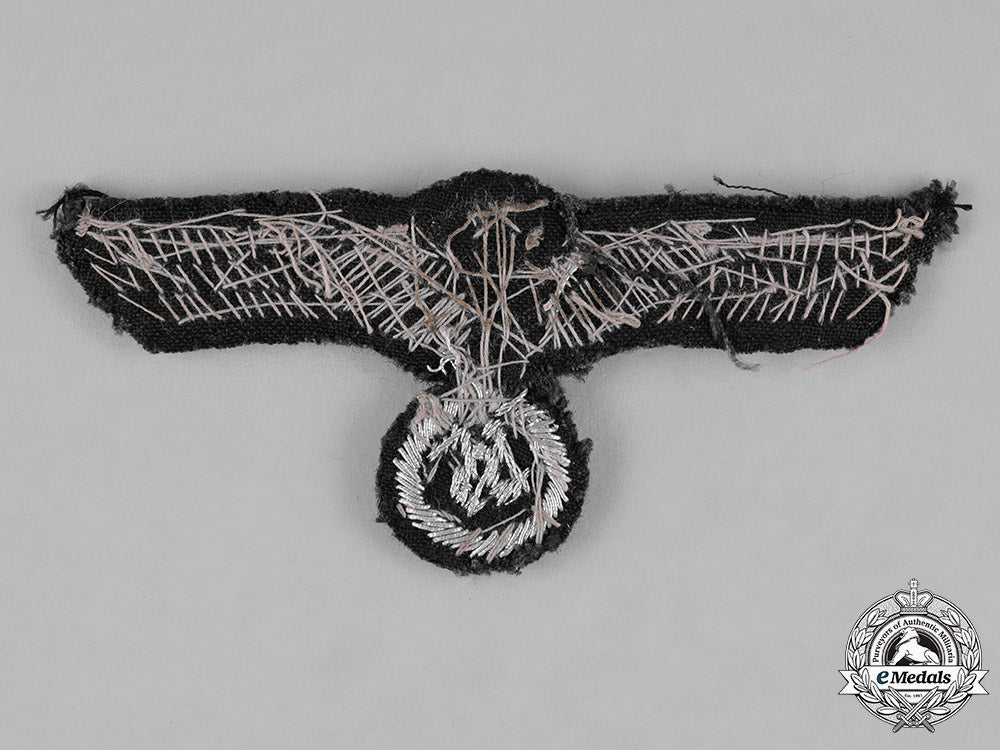 germany,_heer._a_group_of_heer(_army-_panzer)_officer’s_uniform_insignia_c18-042150