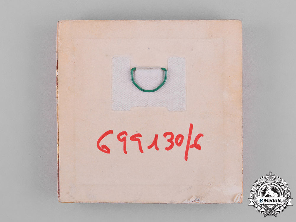 france,_second_restoration._a_miniature_order_of_the_legion_of_honour,_c,1820_c18-042355_1_1_1_1_1