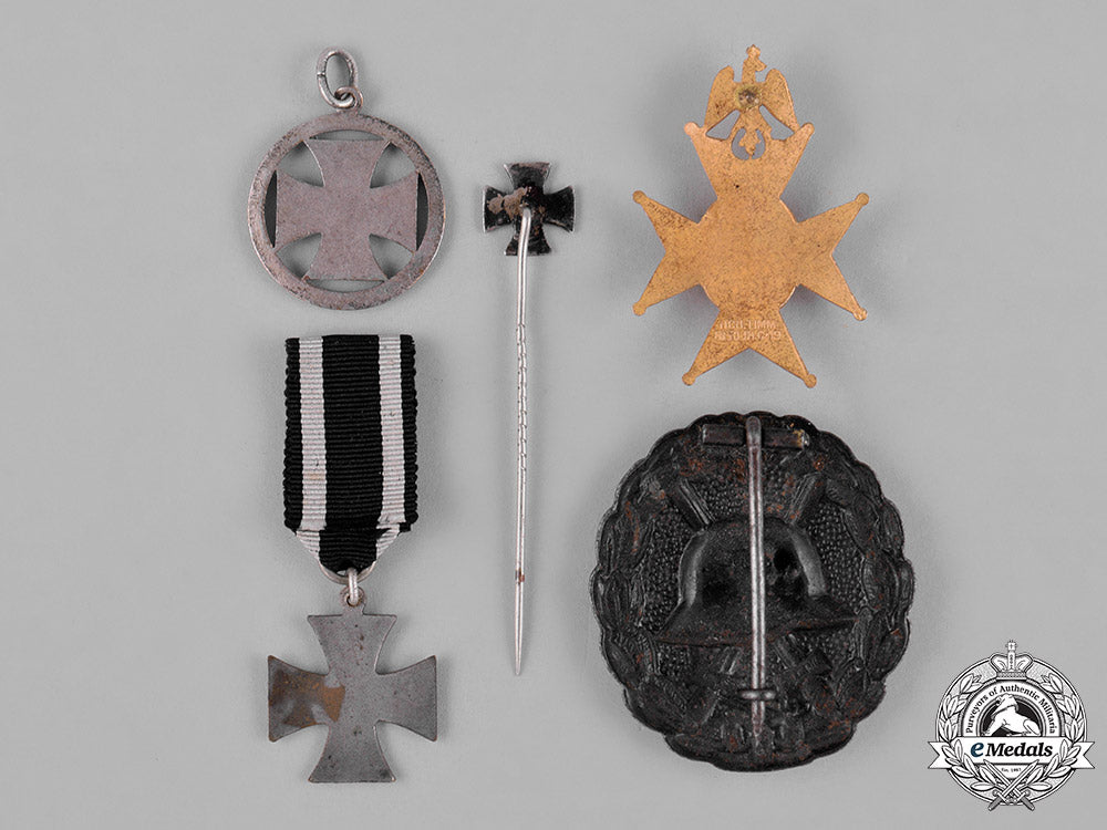 germany,_imperial._a_group_of_first_war_period_badges_c18-042401