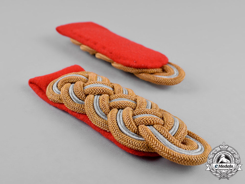germany,_heer._a_mint_pair_of_heer(_army)_generalmajor_shoulder_boards_c18-042506_1_1_1_1_1_1_1
