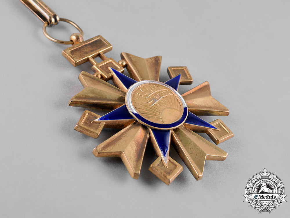 france,_republic._an_order_of_public_health,_commander,_c.1950_c18-042648