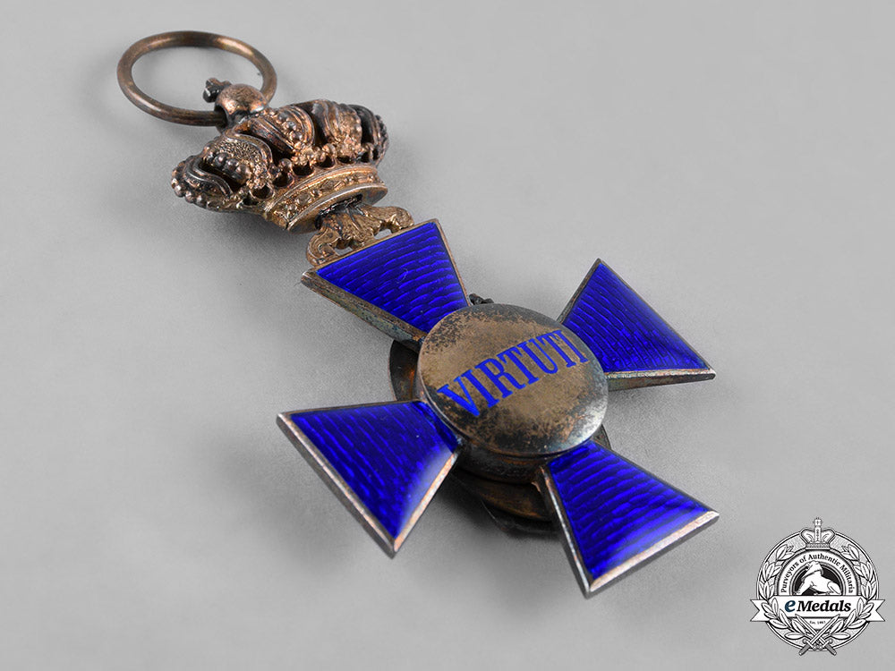 bavaria,_kingdom._a_royal_merit_order_of_st._michael,_iii_class_cross,_by_g&_s,_c.1910_c18-043111