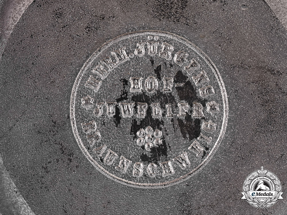 braunschweig,_dukedom._an_order_of_henry_the_lion,_i_class_star,_by_hermann_jürgens,_c.1918_c18-043555