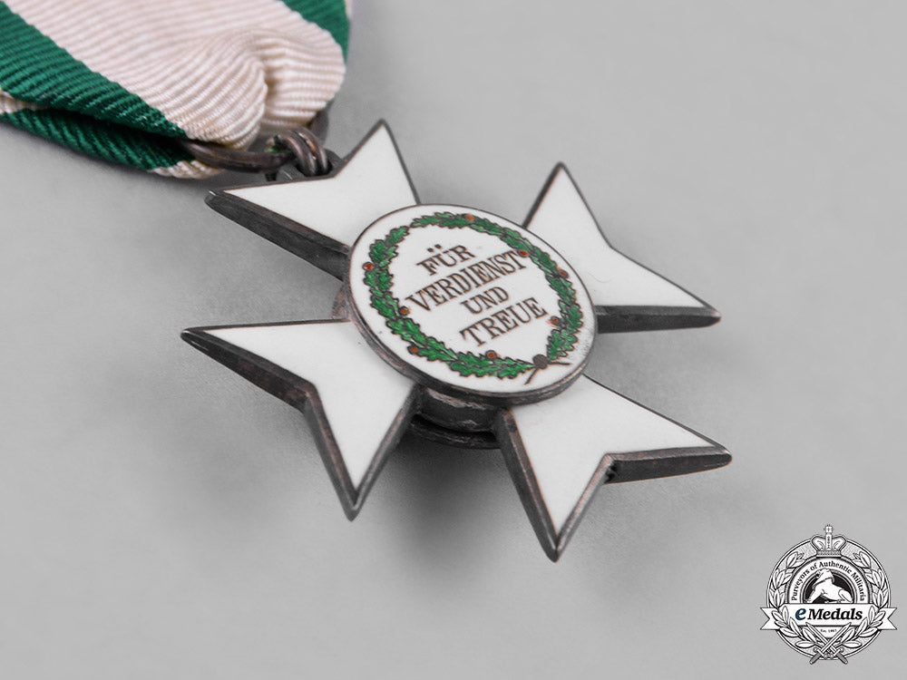 saxony,_kingdom._a_civil_merit_order,_ii_class_knight,_c.1910_c18-043568