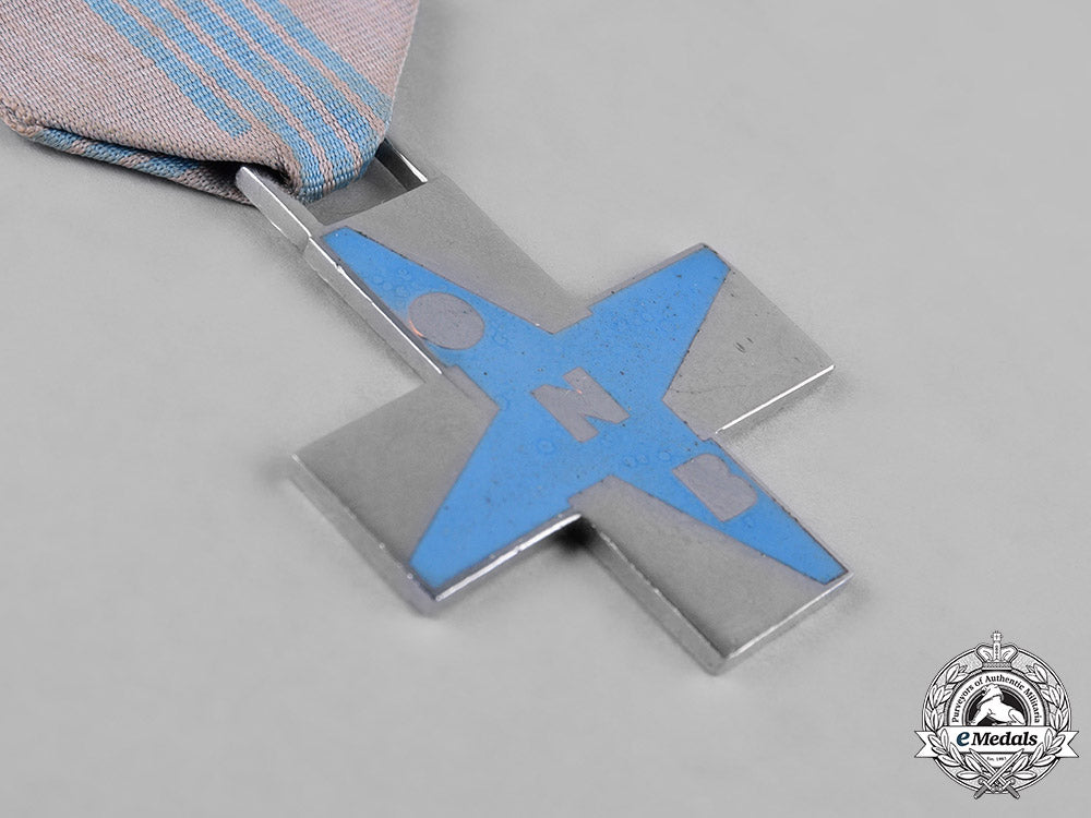 italy,_kingdom._a_fascist_youth"_opera_nazionale_balilla"(_onb)_cross_of_merit_for_girls_c18-044284