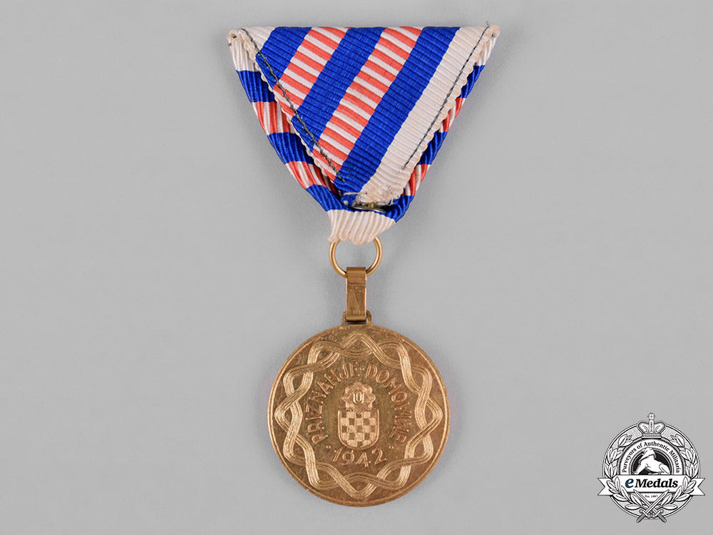 croatia,_republic._a_wound_medal,_gold_grade_for_three_wounds,_c.1943_c18-044459