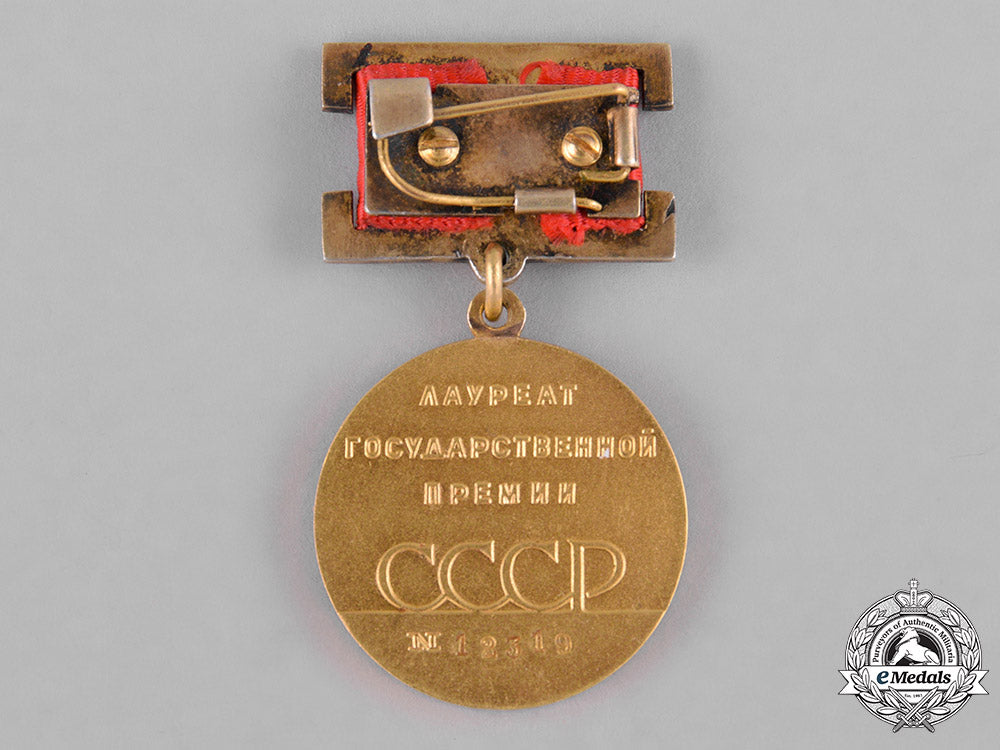 russia,_soviet_union._a_badge_of_the_laureate_of_the_state_prize_in_gold_c18-045586_2_1_1_1_1_1