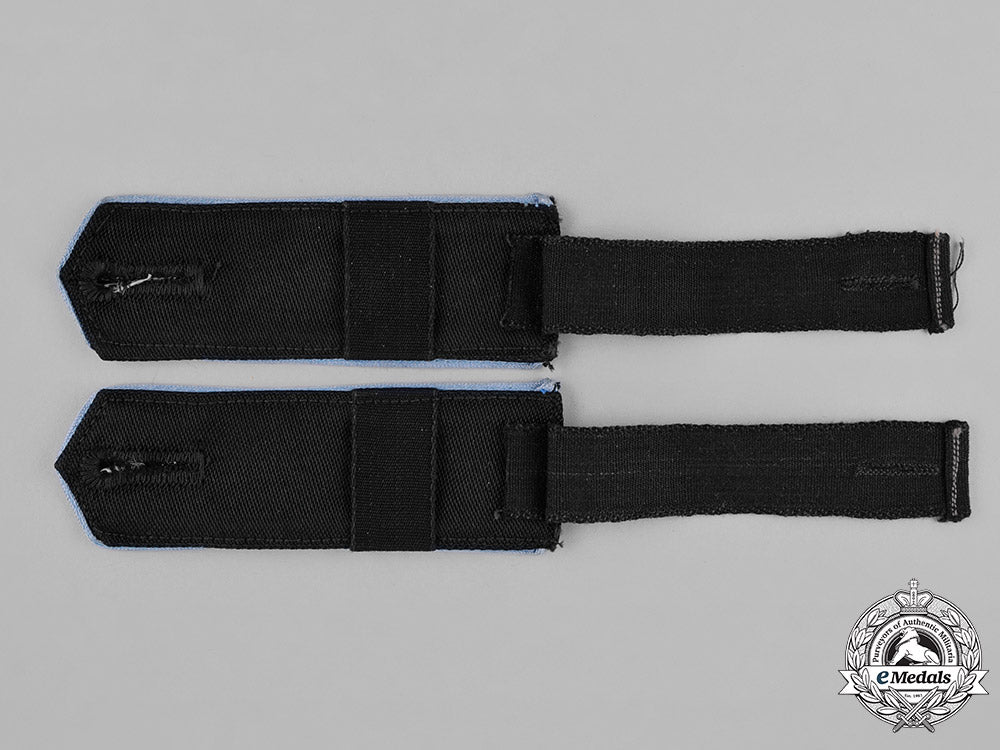 germany,_hj._a_pair_of_hj_flyer_shoulder_straps_c18-045799_1