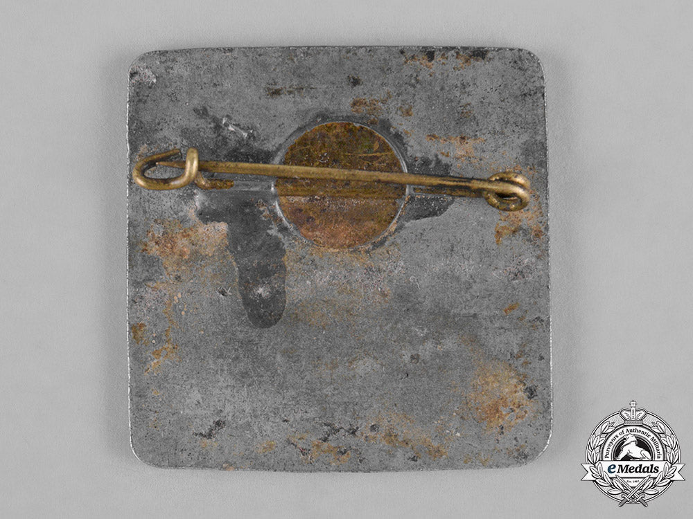 germany,_luftwaffe._a_luftwaffe_factory_employee_badge_c18-045954