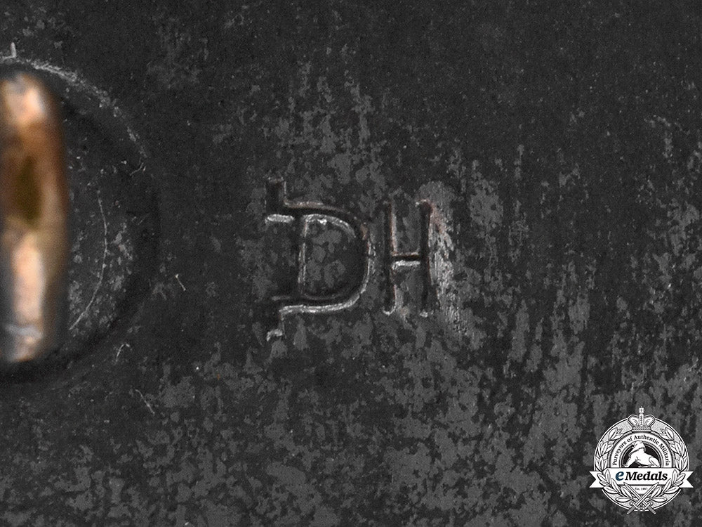 germany,_heer._a_panzer_assault_badge,_silver_grade,_by_hermann_aurich_c18-047787