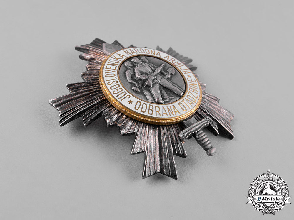 yugoslavia,_socialist_federal_republic._an_order_of_the_people's_army_with_silver_star,_iii_class_c18-048017