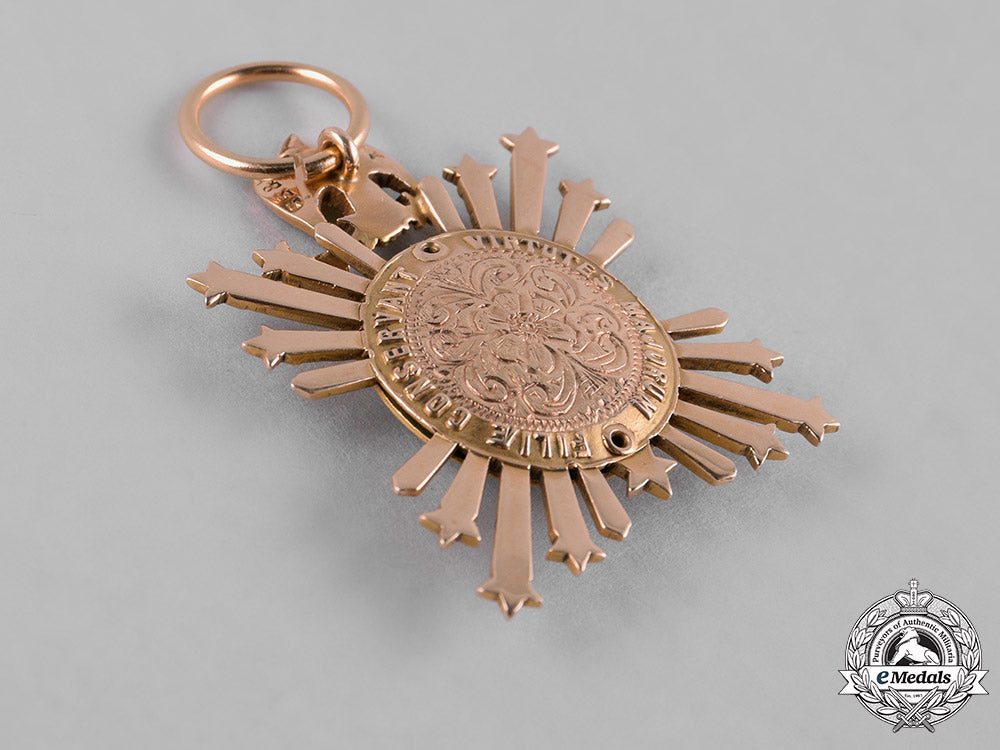 united_states._an_american_society_of_the_colonial_dames_of_america_membership_badge_in_gold,_by_bailey,_banks&_biddle_c18-048398_1