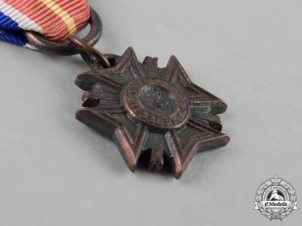 united_states._a_miniature_veterans_of_foreign_wars_of_the_united_states_membership_badge_c18-049071