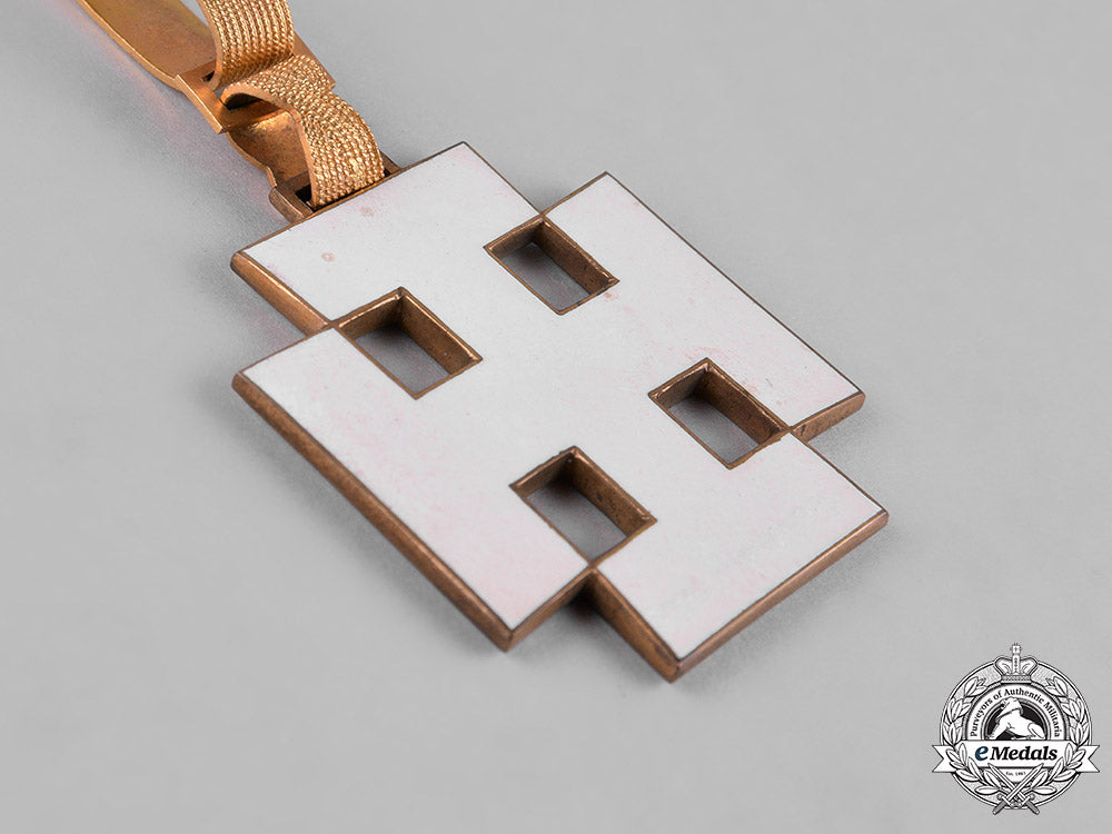 austria,_i_republic._an_order_of_merit,_commander_cross,_i_class,_by_anton_reitterer,_c.1925_c18-050288_1_1_1