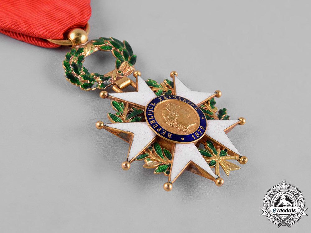 france,_iii_republic._a_national_order_of_the_legion_of_honour_in_gold,_iv_class_officer,_c.1955_c18-050440