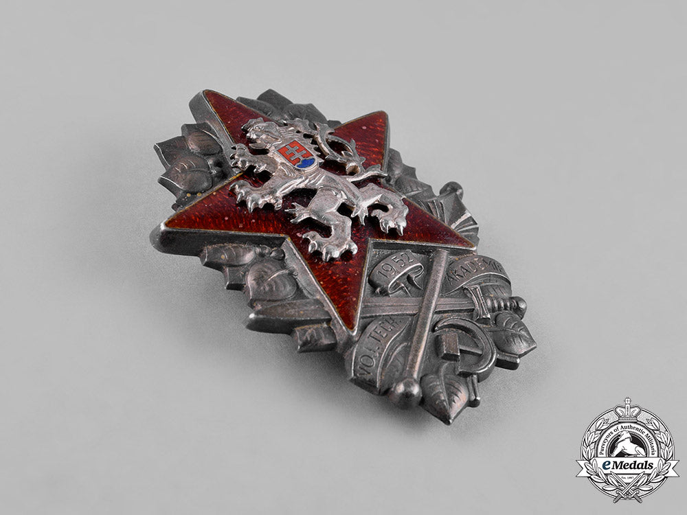 czechoslovakia,_socialist_republic._a_military_technical_academy_graduation_badge,_c.1952_c18-051417