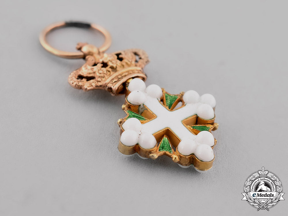 italy,_kingdom._a_miniature_order_of_st._maurice_and_st._lazarus_in_gold,._c.1890_c18-051452