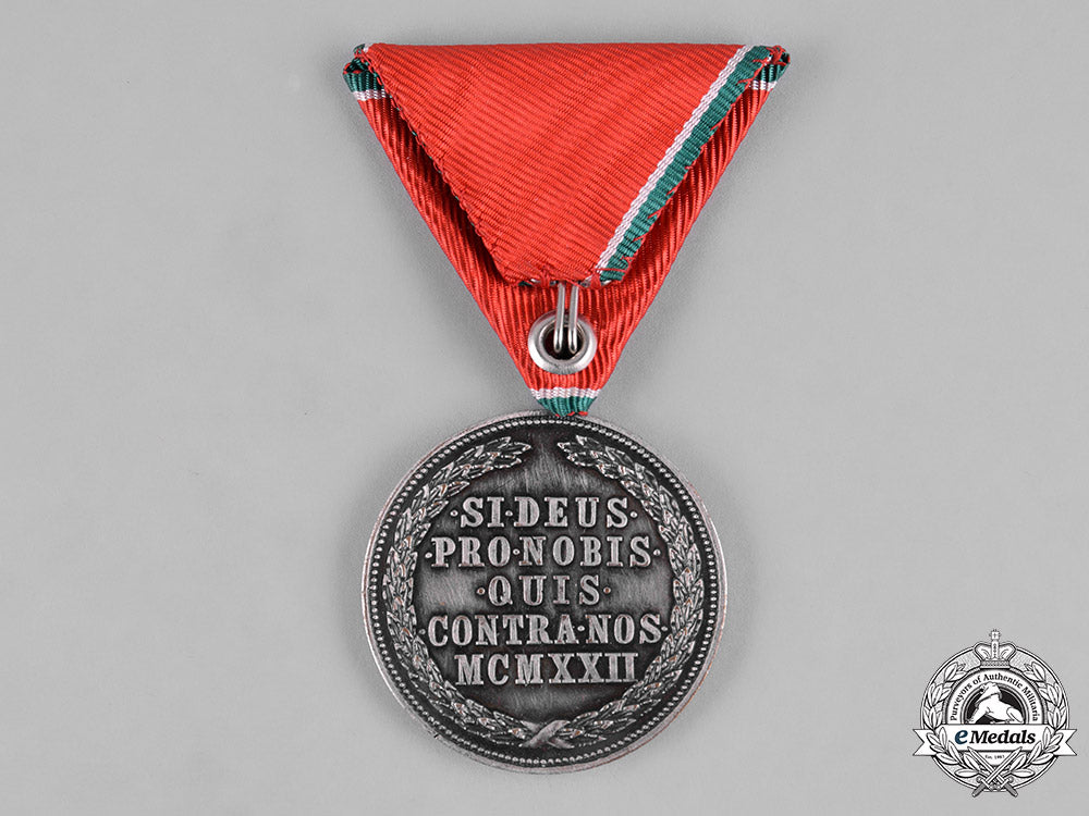hungary,_kingdom._an_order_of_merit,_silver_grade_merit_medal,_c.1925_c18-051606