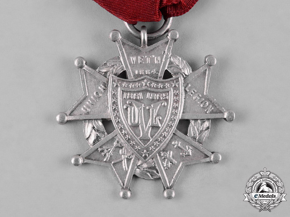 united_states._a_union_veteran_legion(_uvl)_officer's_membership_badge_c18-052196