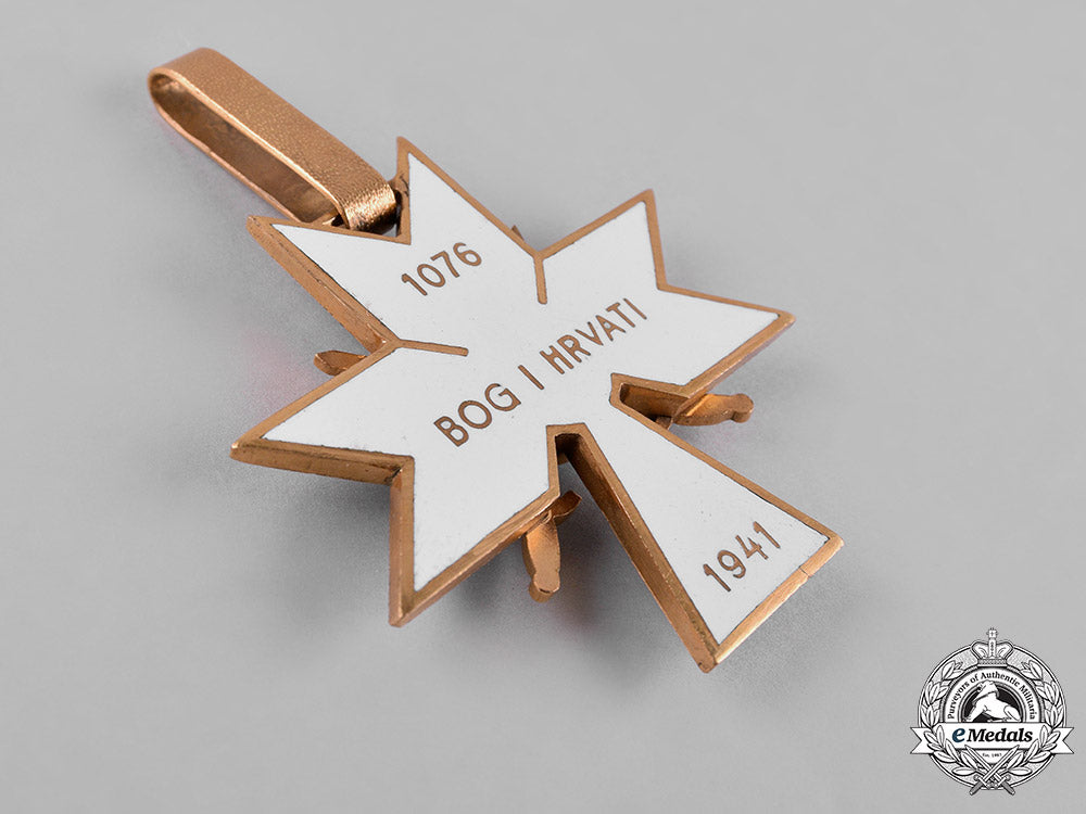 croatia,_independent_state._an_order_of_the_crown_of_king_zvonimir,_i_class_with_swords,_c.1941_c18-053156_1_1_1_1_1