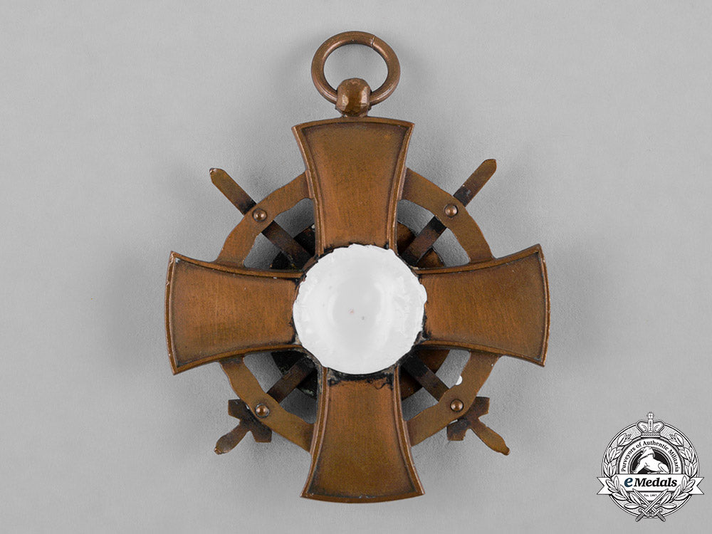 hungary,_kingdom._an_order_of_the_holy_crown,_bronze_cross_with_war_decoration_and_swords_c18-054516_2_1