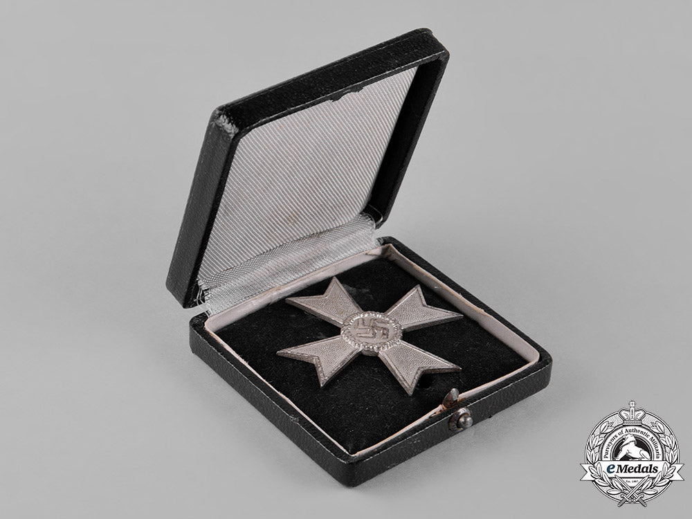germany,_wehrmacht._a_cased_war_merit_cross_i_class_c18-055085