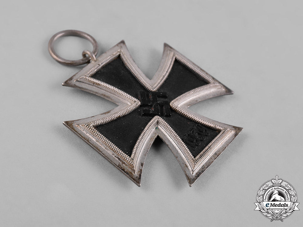 germany,_wehrmacht._a1939_iron_cross_ii_class_c18-055205