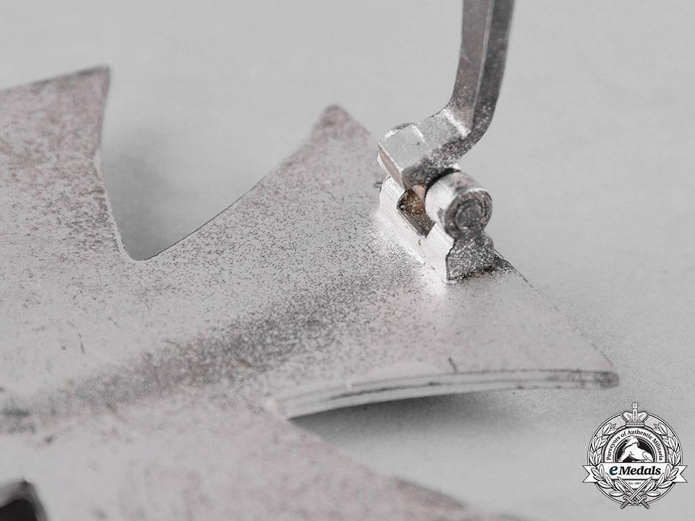 germany,_wehrmacht._a1939_iron_cross_i_class,1957_issue_c18-055214