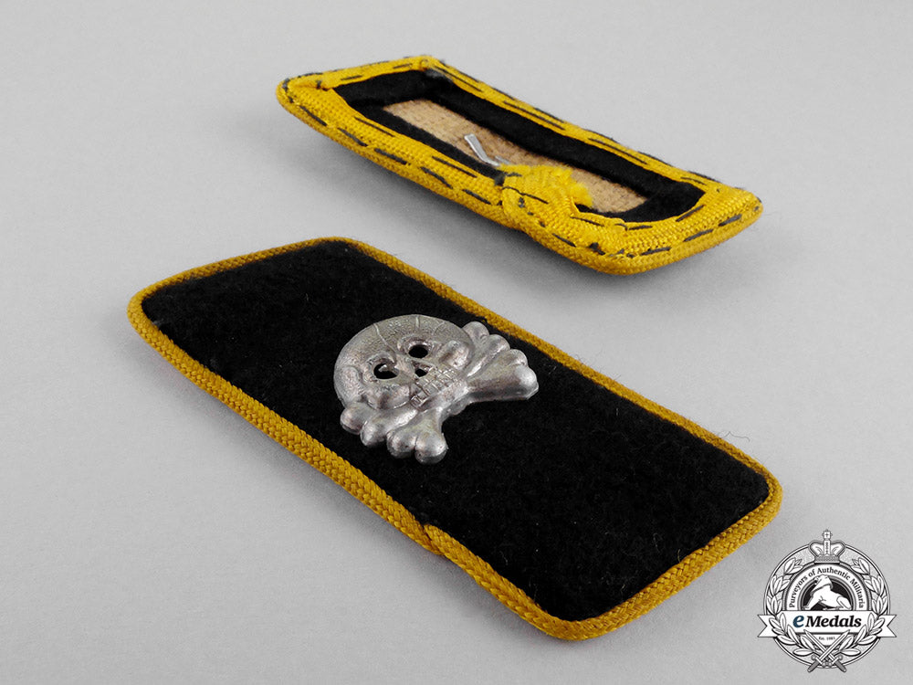 germany._a_pair_of_waffen-_ss_reconnaissance_collar_tabs_c18-0555