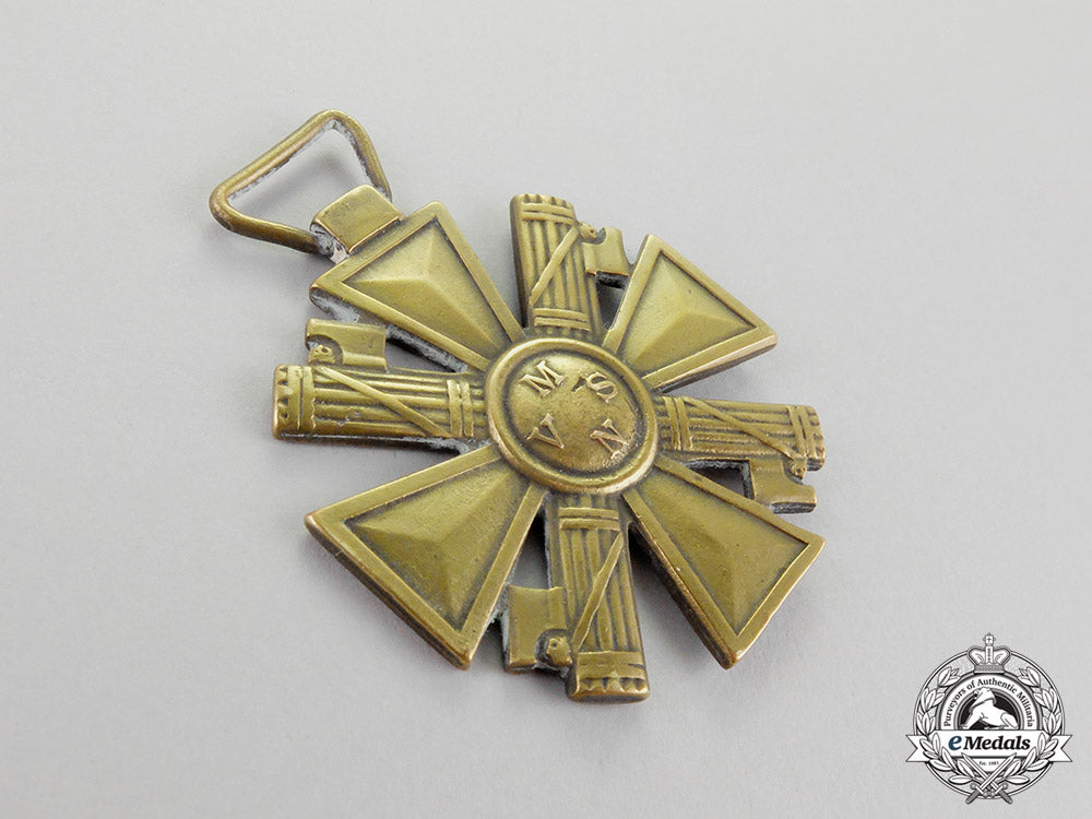 italy._a_long_service_cross_of_the_national_security_volunteer_militia(_blackshirts)_for_ten_years'_service_c18-783