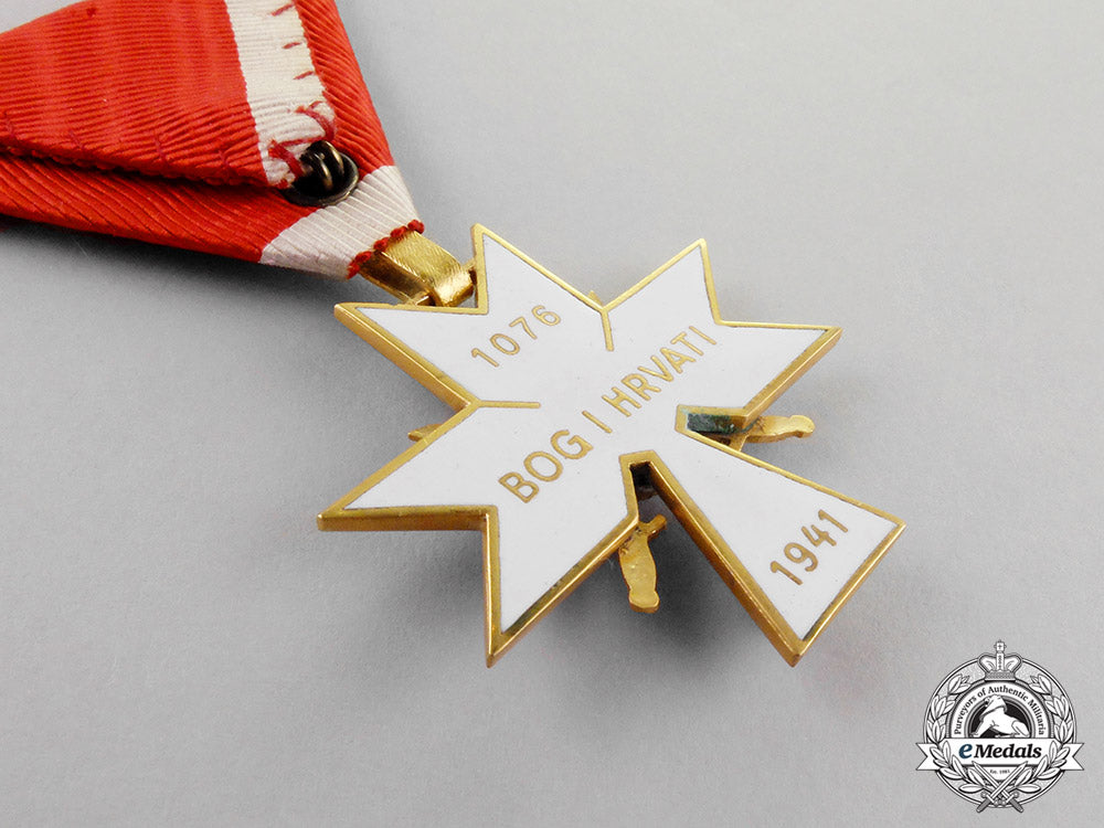 croatia._an_order_of_king_zvonimir's_crown_with_swords;3_rd_class._c.1941_c18-982
