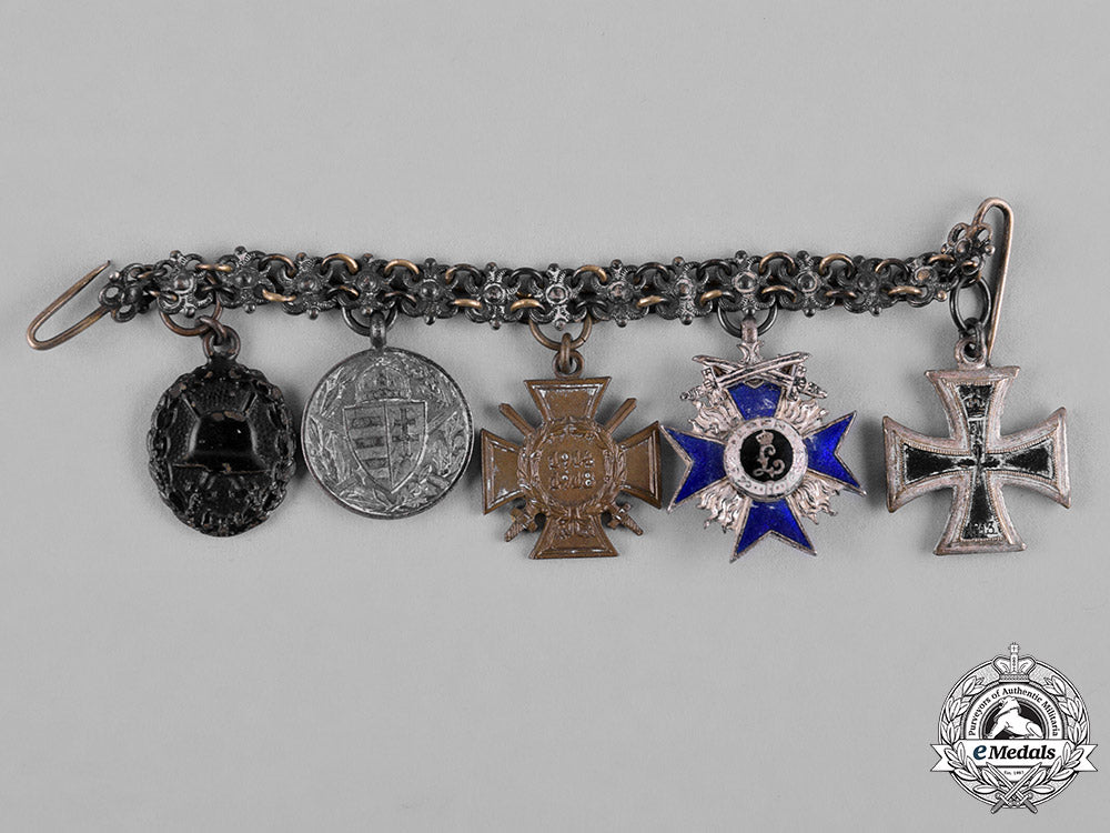 germany,_imperial._a_miniature_medal_chain_c19-046