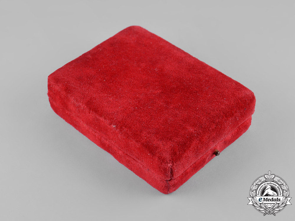 united_arab_republic._a_united_arab_republic_medal_with_case_of_issue_c19-0823_1_1