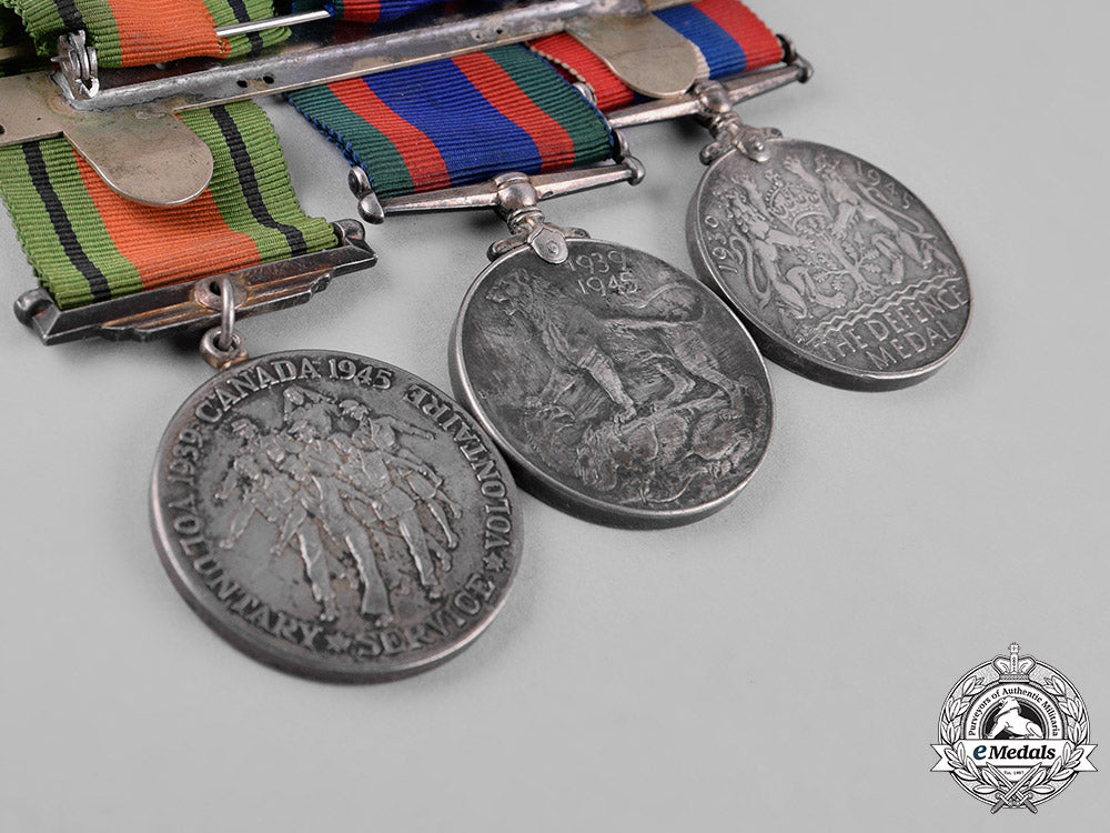 canada._a_second_war_veteran's_group_of_three_c19-0999