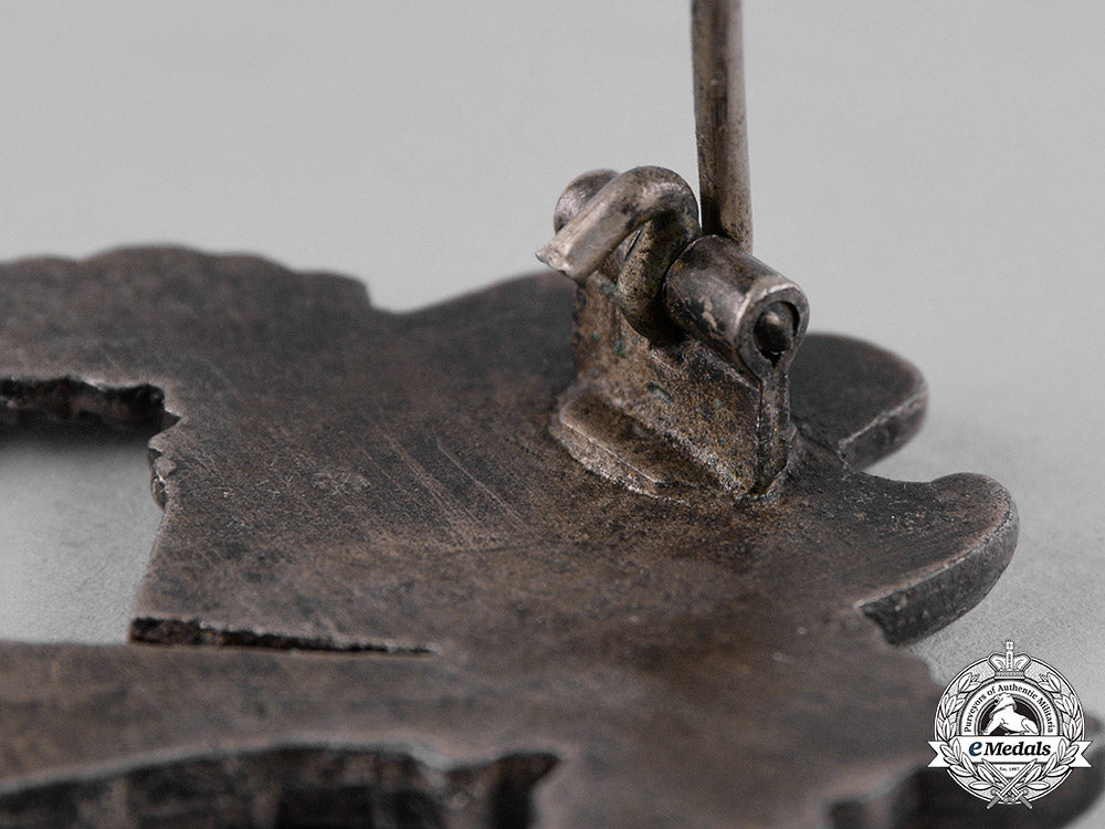 germany,_wehrmacht._an_infantry_assault_badge,_silver_grade_c19-1886