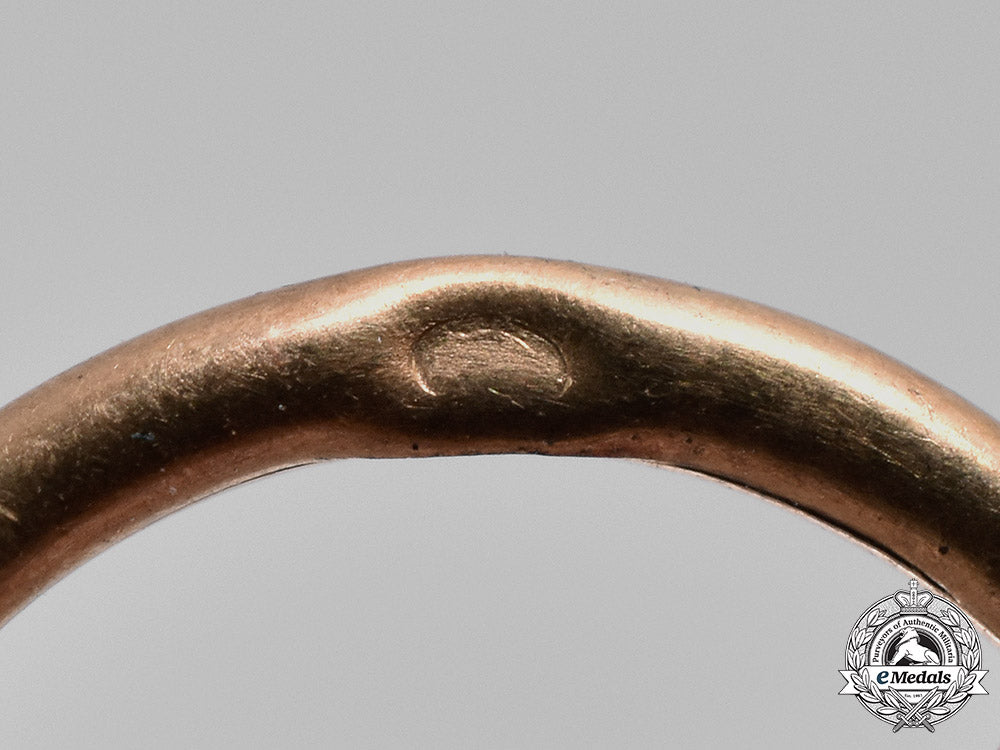 spain,_kingdom._an_order_of_military_merit_in_gold,_i_class_cross_with_red_distinction,_c.1900_c19-2388_2_1_3